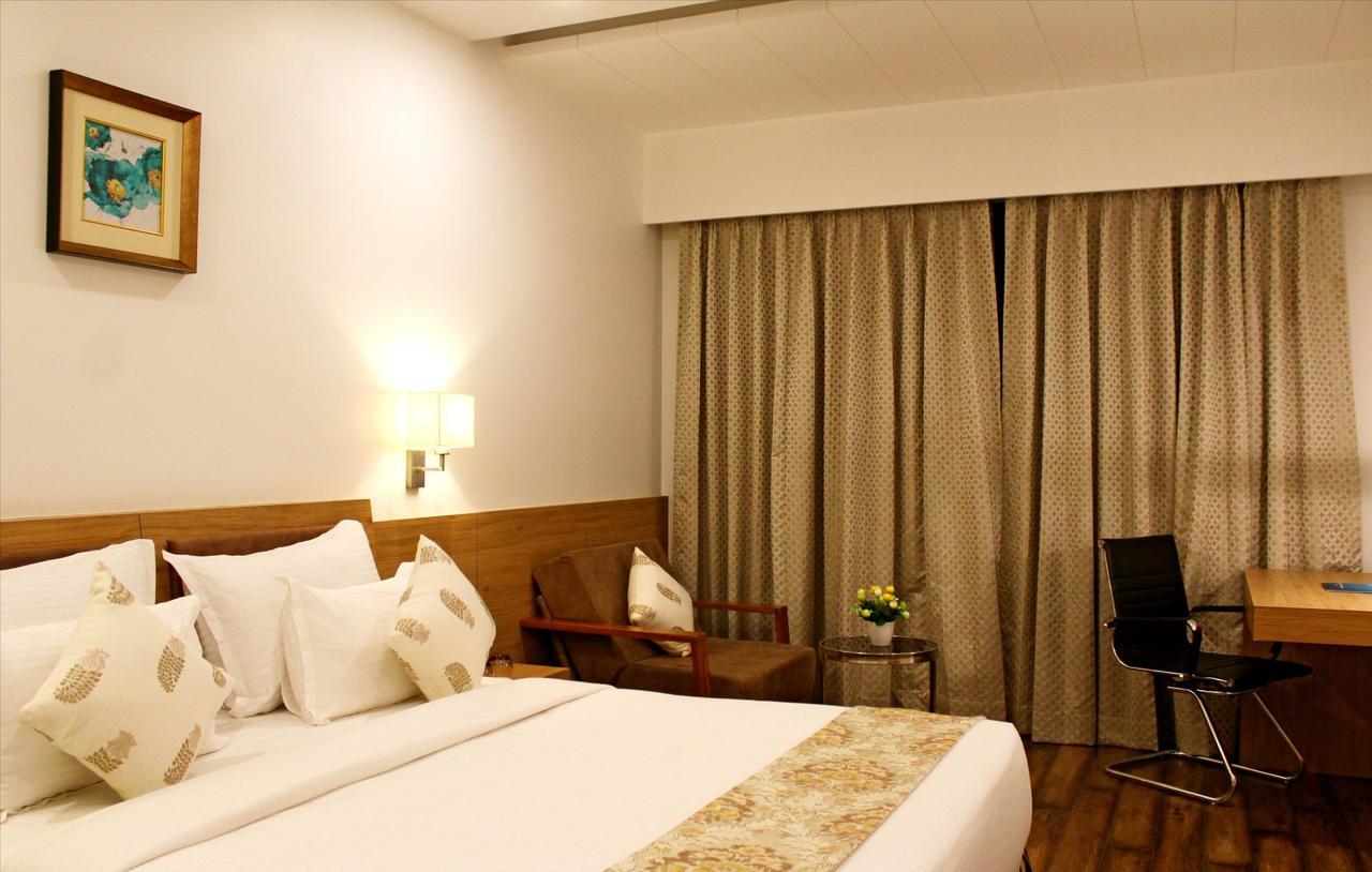 Skk Blu Hotel & Spa Udaipur Ngoại thất bức ảnh