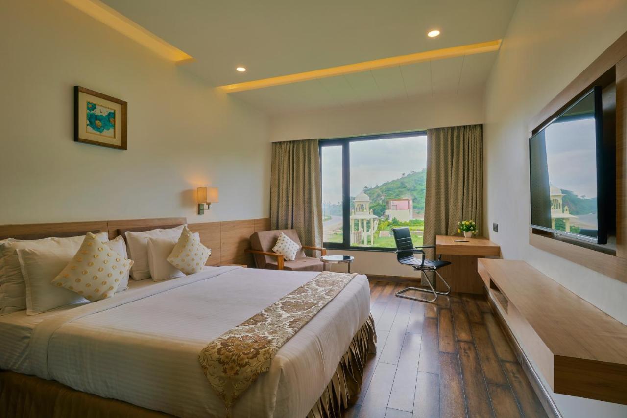 Skk Blu Hotel & Spa Udaipur Ngoại thất bức ảnh
